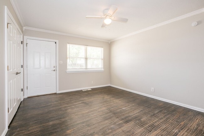 Building Photo - Cute Tulsa Home Coming Soon! 3 bedrooms and 1 bath