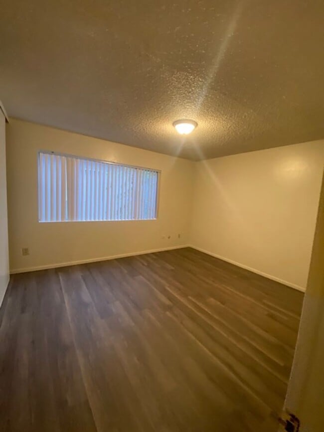 Building Photo - 1952 Stine Rd