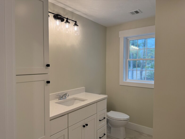 Building Photo - 480 Wareham St