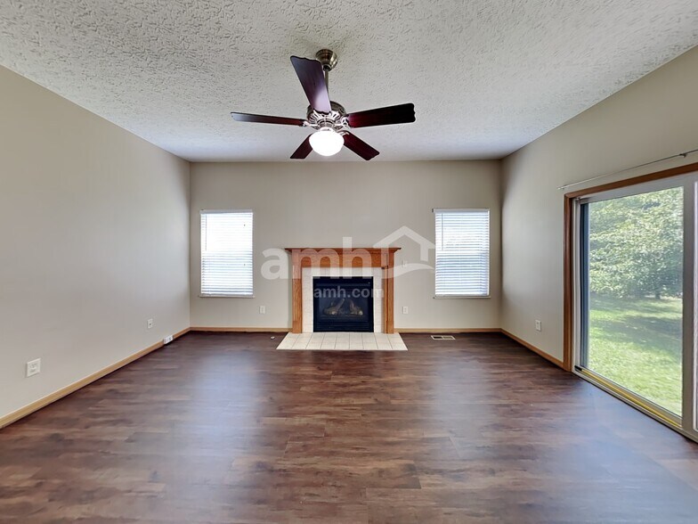 Building Photo - 3621 Lifestyle Blvd