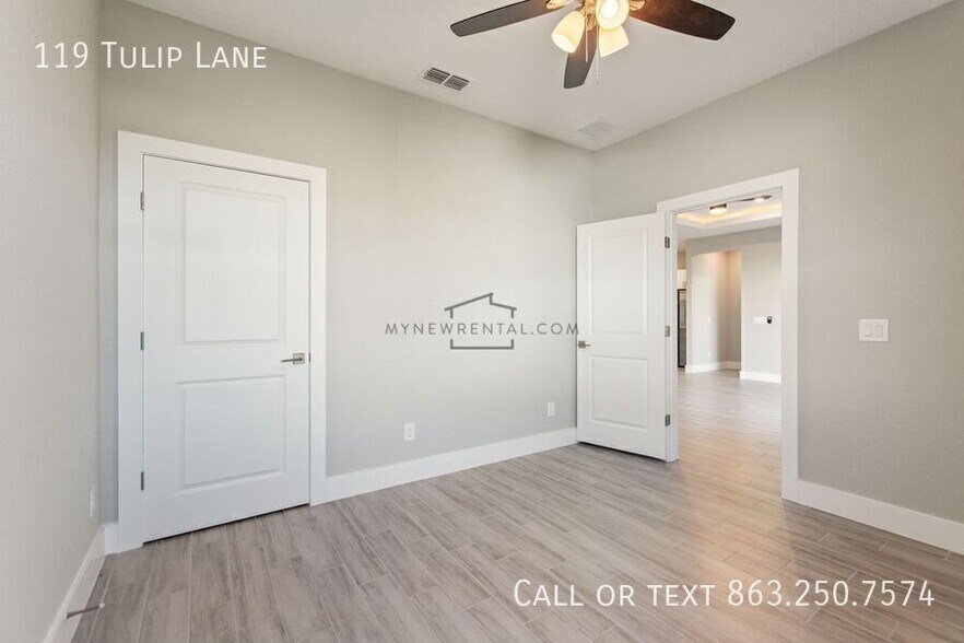 Building Photo - 119 Tulip Ln