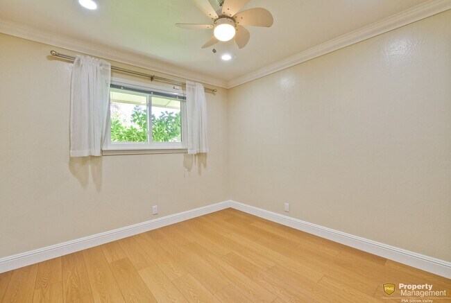 Building Photo - Turnkey Home with Natural Light & Upgrades...