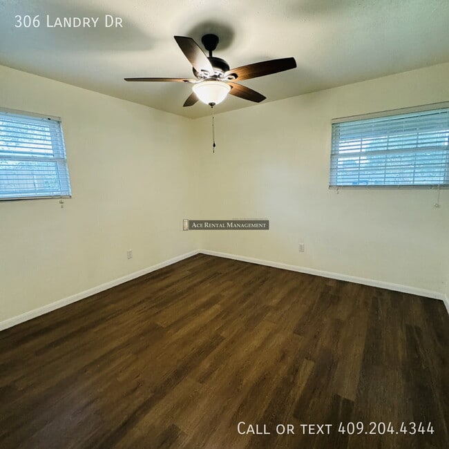 Building Photo - 306 Landry Dr