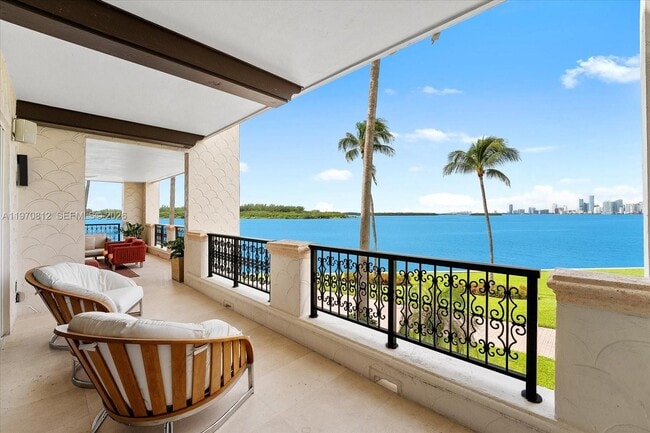 Building Photo - 4921 Fisher Island Dr