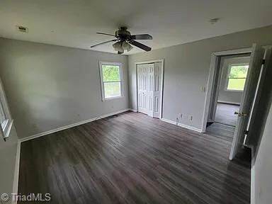 Building Photo - 1615 E 10th St