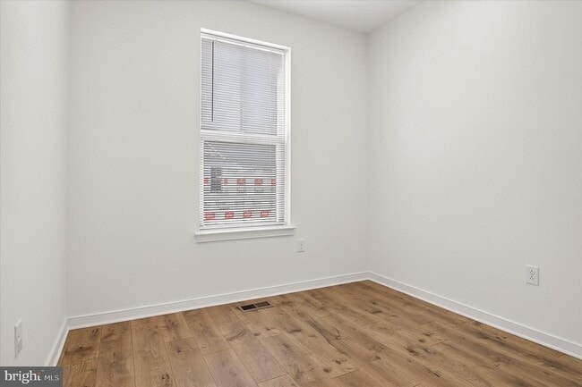 Building Photo - 43793 Mystic Maroon Ter