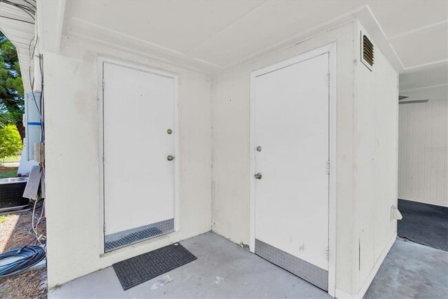 Building Photo - 1720 53rd St S