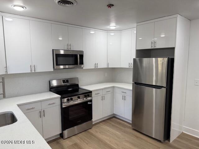 Building Photo - 16 Ivy Ct