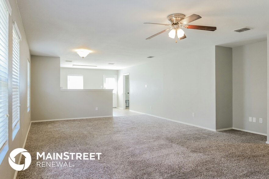 Building Photo - 837 Santa Rosa Dr