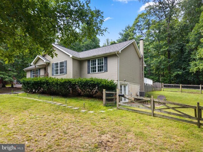 Building Photo - 344 White Mule Ln