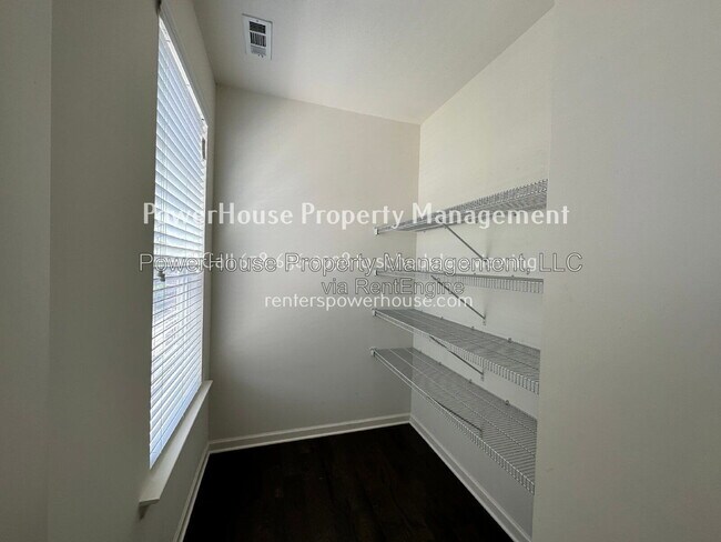 Building Photo - 4302 Morning Vw