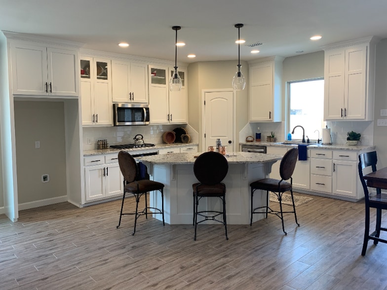 Building Photo - 1308 Solomon Ln