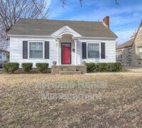 Building Photo - 1316 S Knoxville Ave