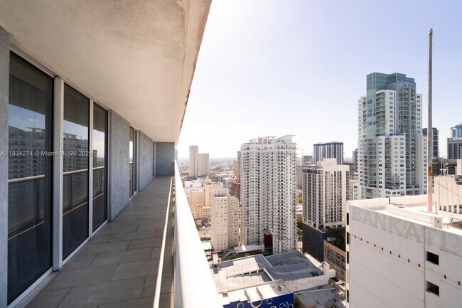 Building Photo - 50 Biscayne Blvd