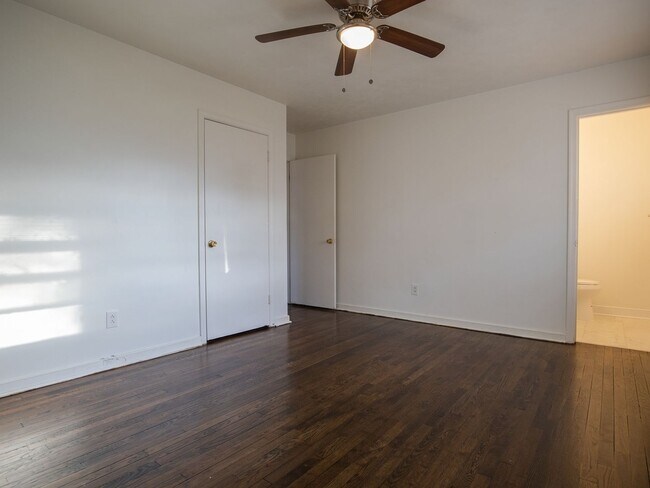 Building Photo - Charming 3BR Brick Ranch