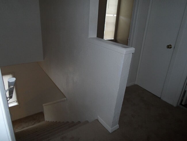 Building Photo - College Station -2 bedroom /1.5 bath Townhome-Style Fourplex on TAMU Shuttle Route!