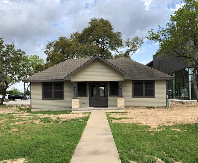 Primary Photo - 5606 Old Greenhouse Rd