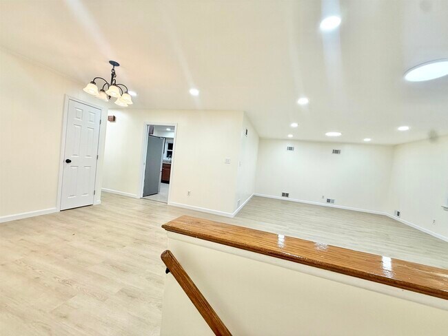 Building Photo - 588 Avenue A