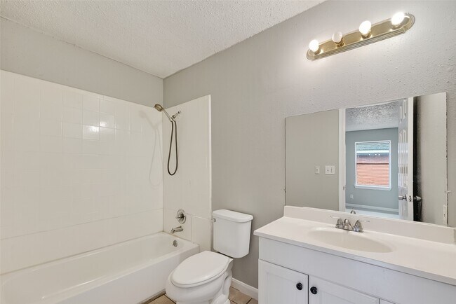 Building Photo - 4326 Howcher St