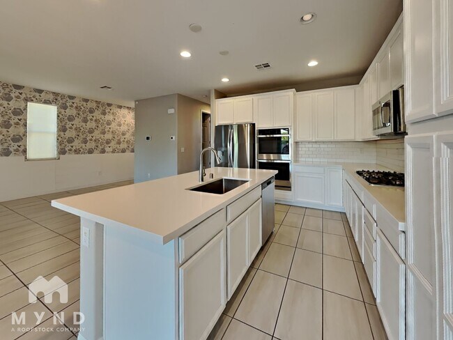 Building Photo - 5709 Justin Robert St