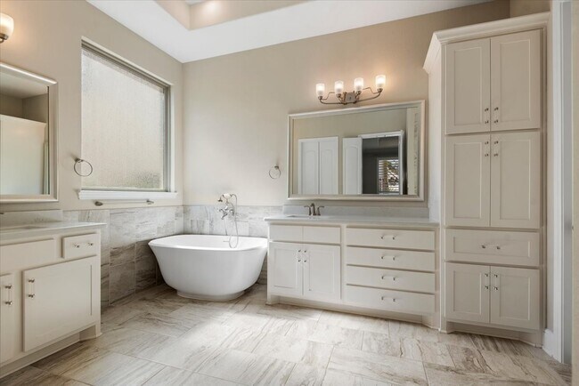 Building Photo - 155 Rockwell Park Blvd