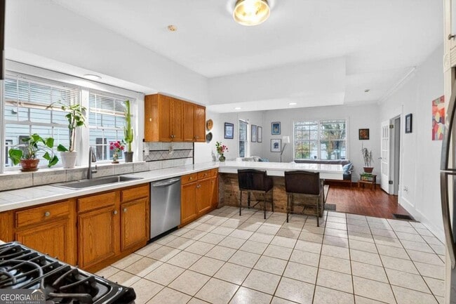 Building Photo - 1411 Glenwood Ave SE