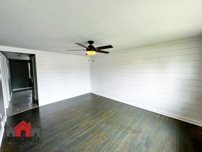 Building Photo - 1446 Pilgrim St