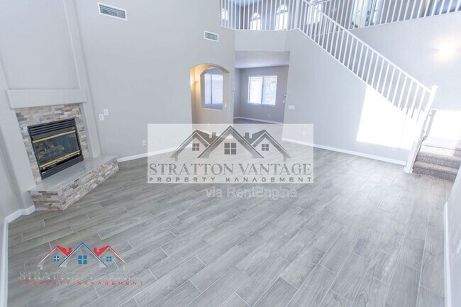 Building Photo - 16627 W McKinley St