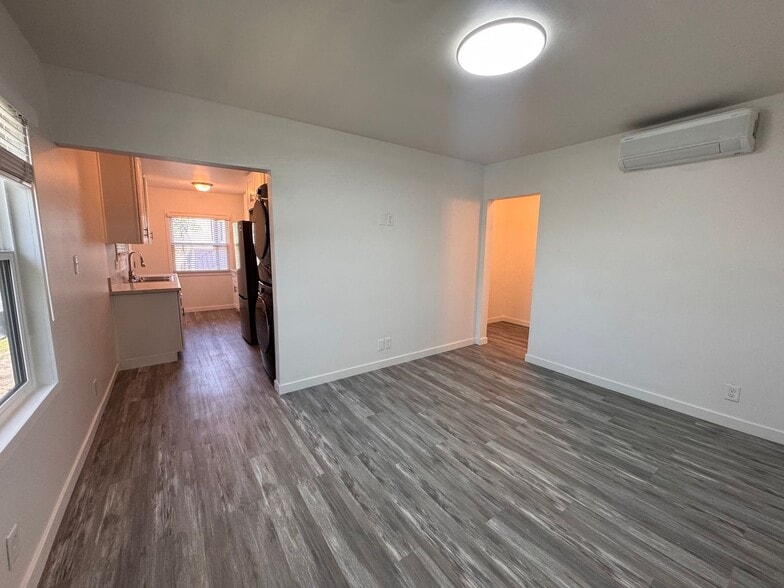 Building Photo - 456 N Westmoreland Ave