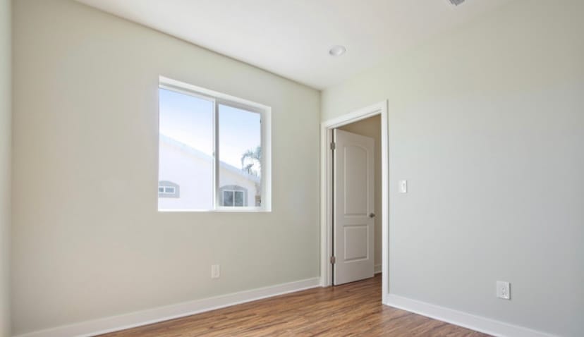 Building Photo - 4836 W 18th St