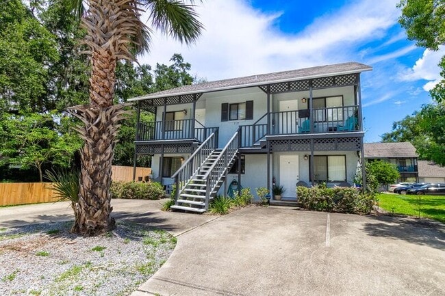 Primary Photo - 2127 Henderson Dr