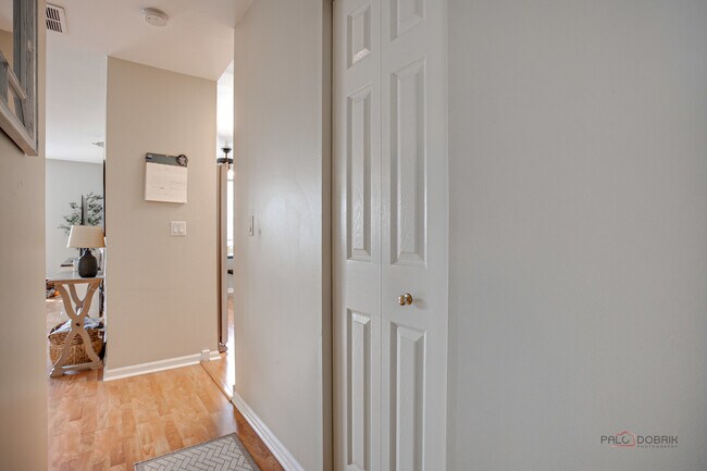 Building Photo - 1401 Orleans Dr
