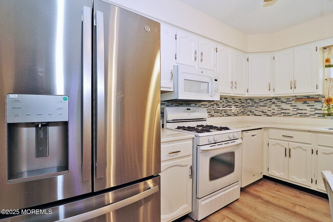 Building Photo - 43 Whitmore Dr