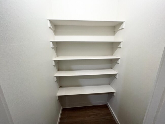 Building Photo - 5527 Itasca St