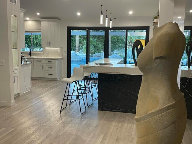 Building Photo - 2380 N Leonard Rd