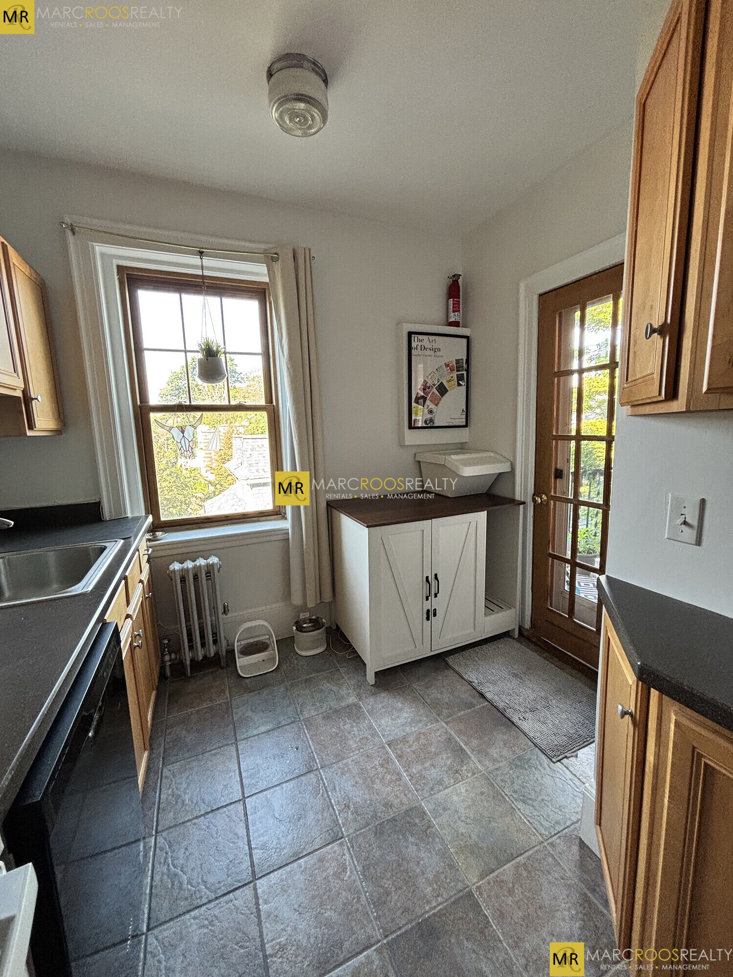 Building Photo - 52 Strathmore Rd