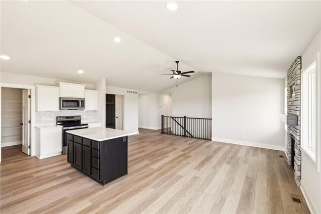 Building Photo - Single Family Home For Rent (Brand New)