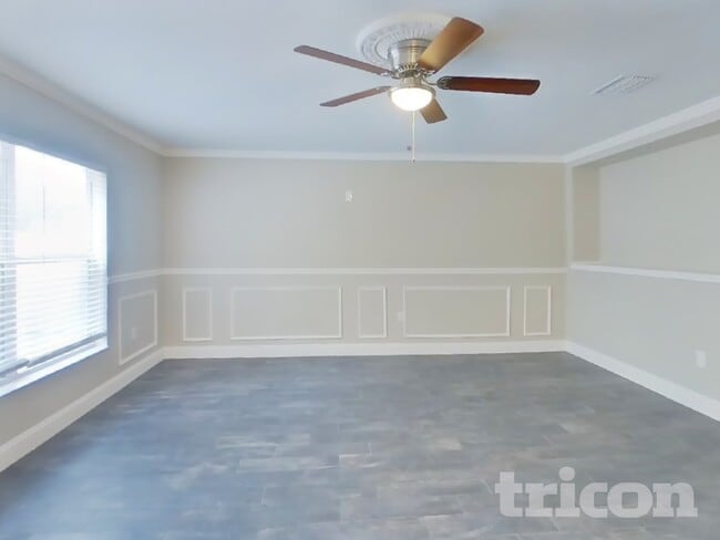 Building Photo - 2511 Brownwood Dr