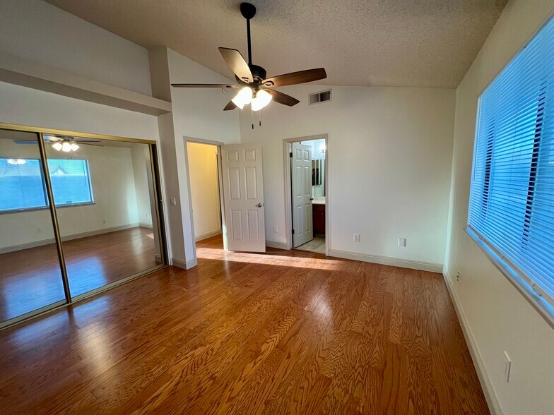 Building Photo - 6024 Billabong Ct