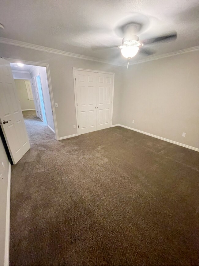 Building Photo - 720 E 1500 S