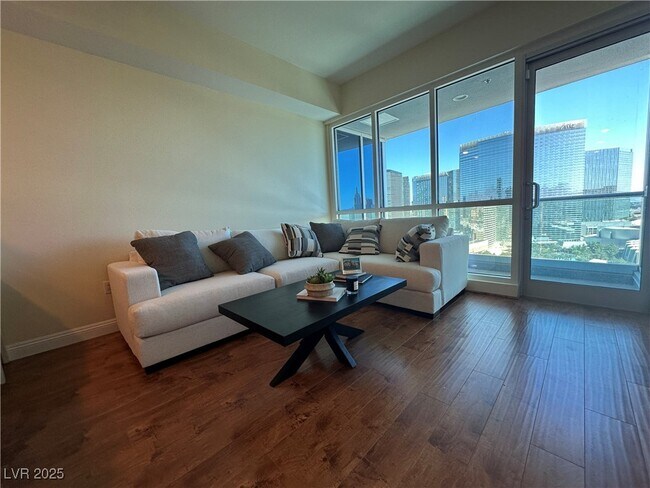 Building Photo - 4575 Dean Martin Dr