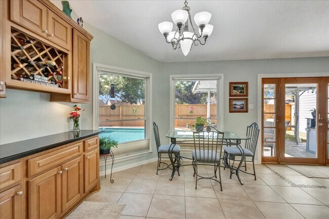 Building Photo - 16702 Dale Oak Way