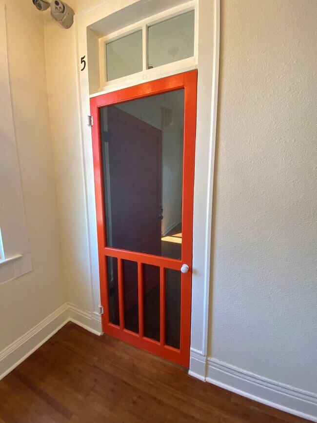 Building Photo - Newly Renovated Units in Historic Building