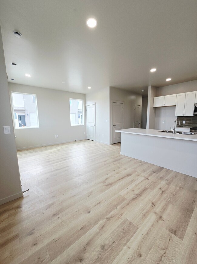 Building Photo - 2786 Caspian Wy