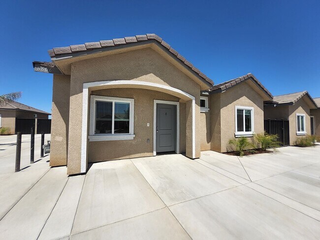 Primary Photo - 8606 Grandy St