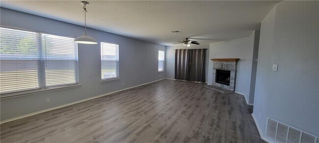 Building Photo - 749 Marino Ct