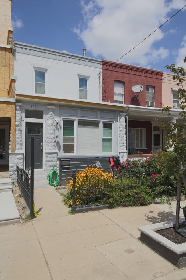 Building Photo - 1721 Wharton St