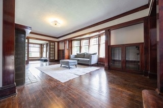 Building Photo - 11417 Wade Park Ave
