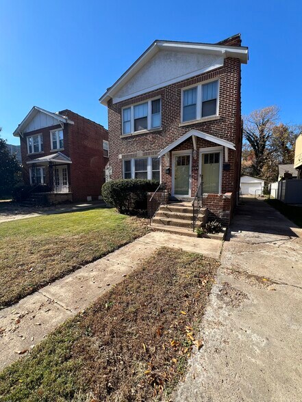 Building Photo - 1229 Claytonia Ter