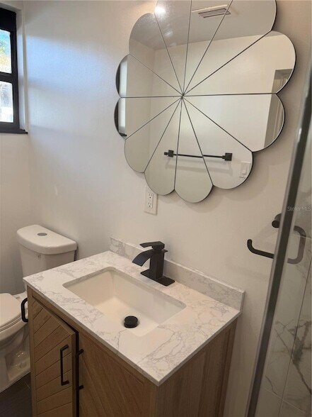 Building Photo - 5617 Gateway Dr